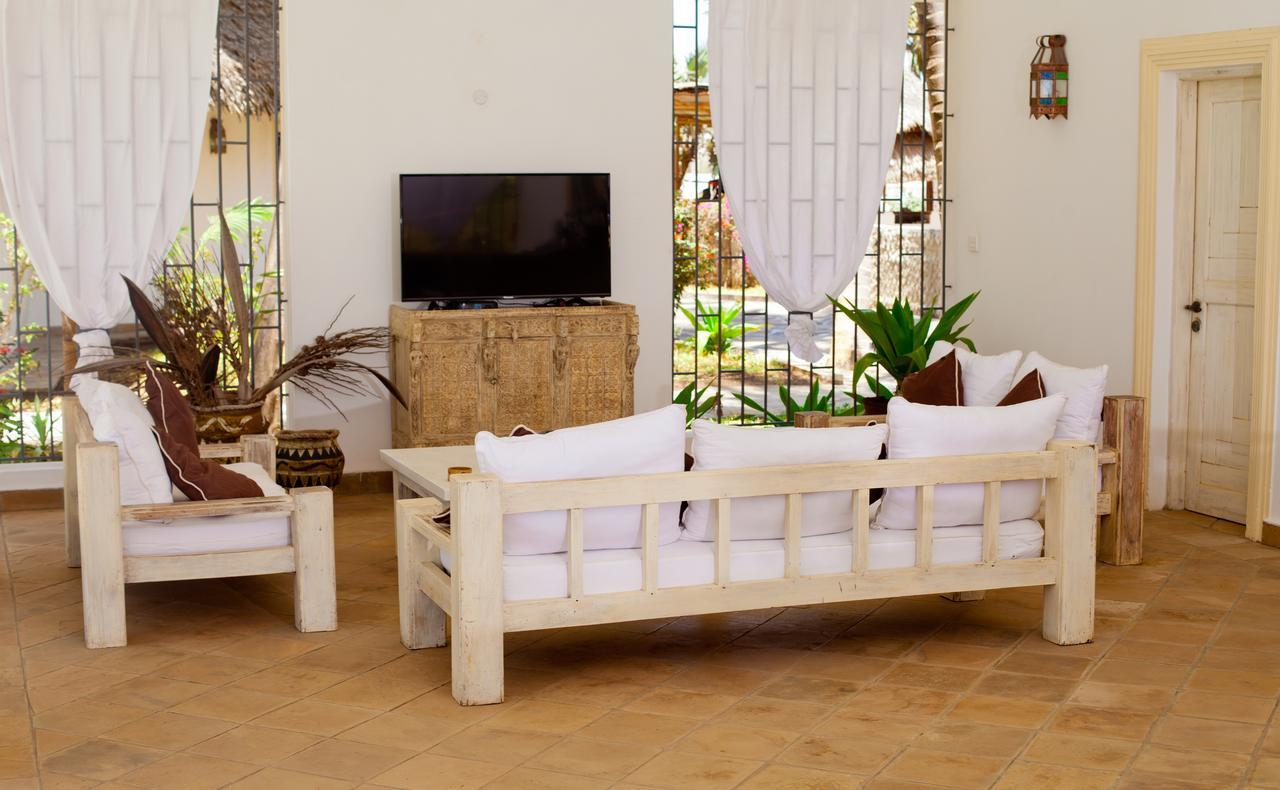 מאלינדי Villa Cesy Boutique Hotel מראה חיצוני תמונה